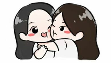 Super cute and easy drawing idea of 2 girls hugging each other